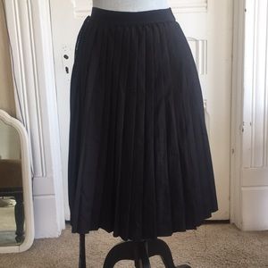 Fano Studios • midi skirt